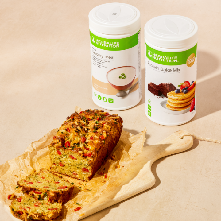 Préparation protéinée à cuisiner Herbalife Nutrition. Vegan sans gluten, boîte de 480 g pain tomates